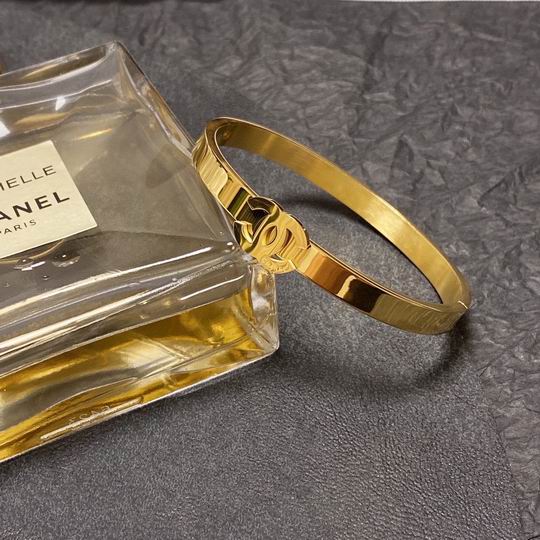 Chanel bracelet 11lyh127